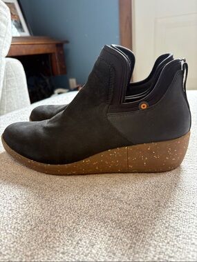 Bogs Black Suede Wedge Ankle Boots with Cork-Look Sole